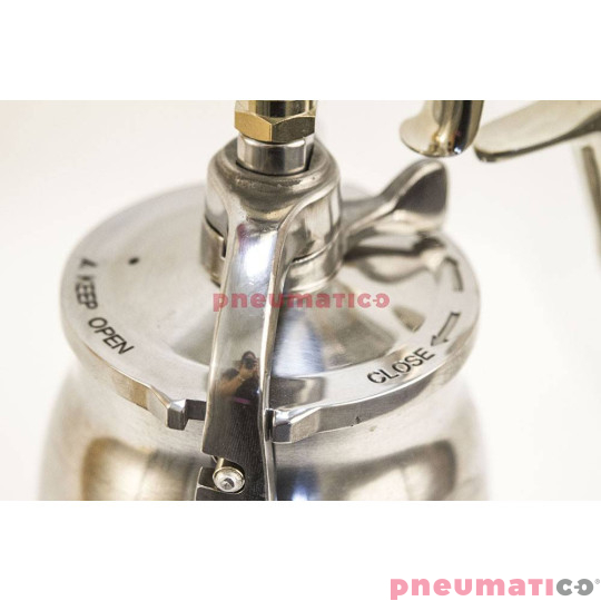 Pistolet lakierniczy EXPERT HP z dolnym zbiornikiem 1,8 mm