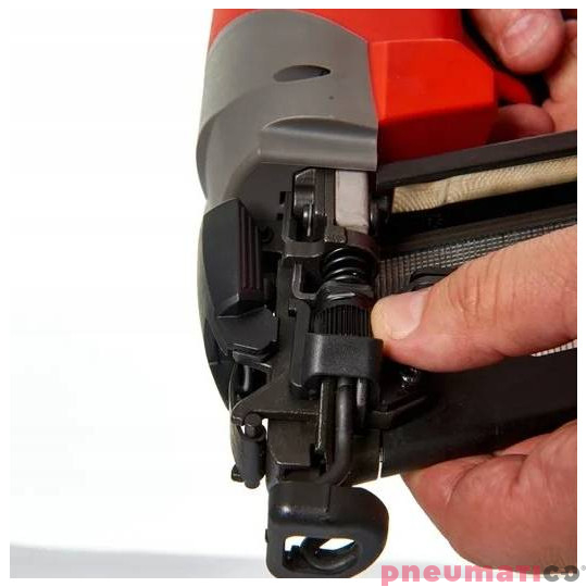 Sztyfciarka MILWAUKEE M18 CN16GA-202X z walizką, ładowarką i 2x akumulator