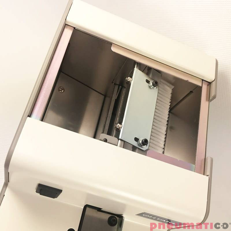 Automatyczny podajnik do śrub i wkrętów M3,5-M5 do robotów OHTAKE NJR-45 Automatyczny podajnik do śrub i wkrętów M3,5-M5 do robotów OHTAKE NJR-45