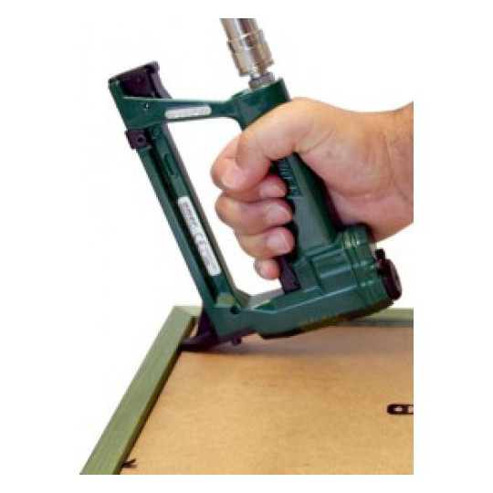 Zszywacz pneumatyczny do plec&oacute;w obraz&oacute;w OMER 53