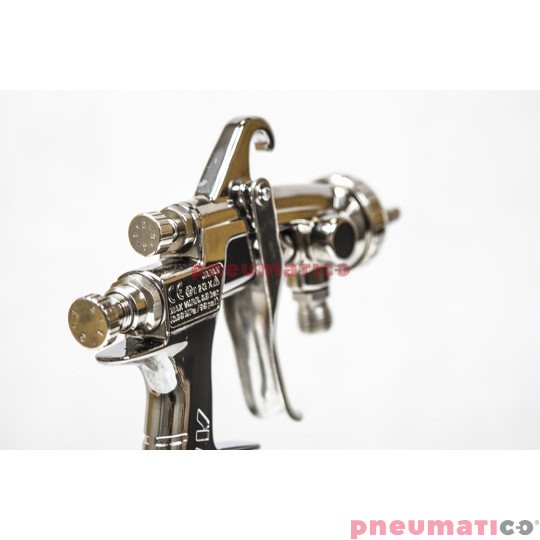 Pistolet lakierniczy Iwata W101 E2P dolnozasilany - dysza 1,5 mm Pistolet lakierniczy Iwata W101 E2P dolnozasilany - dysza 1,5 mm