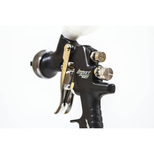 Pistolet lakierniczy Iwata Air Gunsa Junior AZ4 HTE-S Impact  z g&oacute;rnym zbiornikiem 200 ml - dysza 1,8 mm