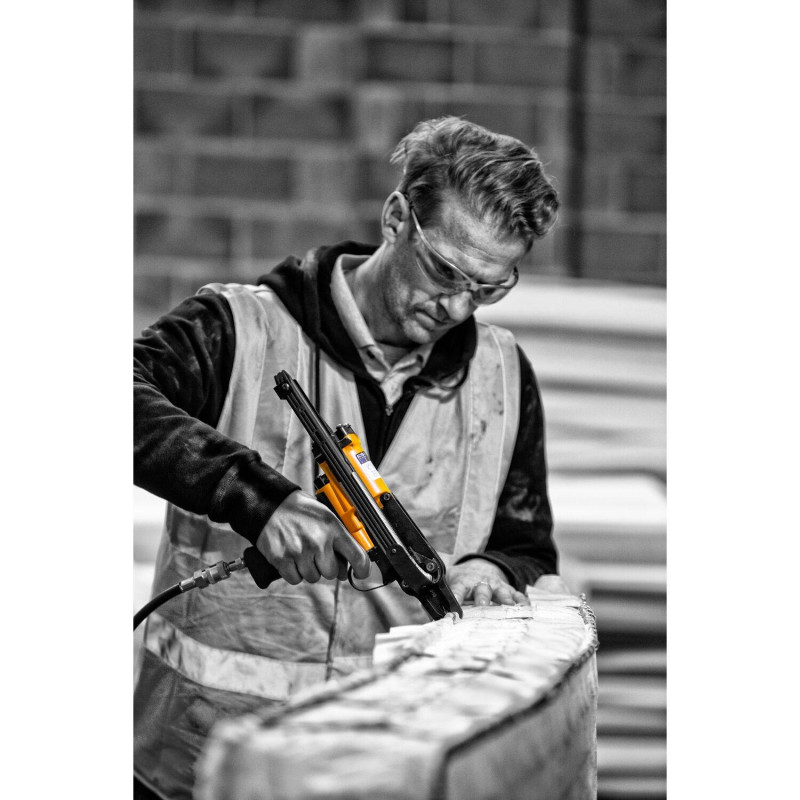 Zszywacz pneumatyczny klamrowy Stanley Bostitch SC7