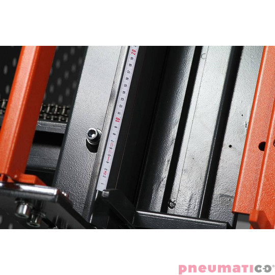 Liniał - samoprzylepna taśma miernicza 2 metry / 13mm Ceta Form P05-AD2