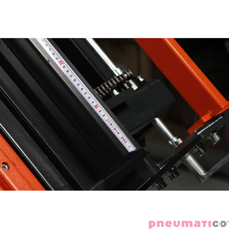 Liniał - samoprzylepna taśma miernicza 2 metry / 13mm Ceta Form P05-AD2