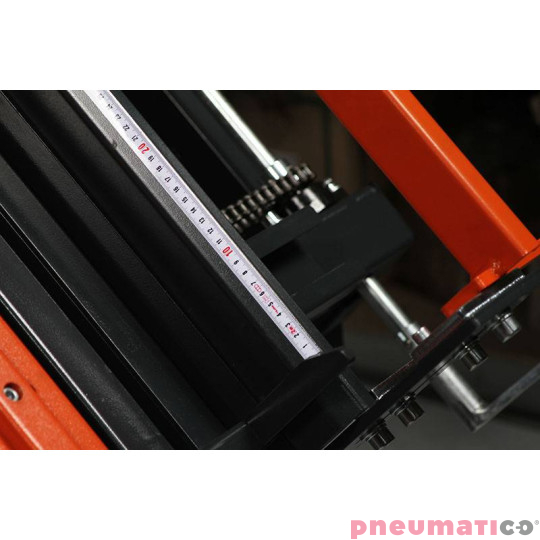 Liniał - samoprzylepna taśma miernicza 2 metry / 13mm Ceta Form P05-AD2