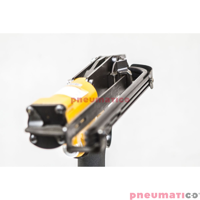 Zszywacz pneumatyczny klamrowy Stanley Bostitch SC77XE