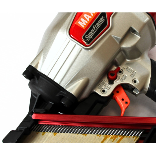 Gwoździarka pneumatyczna do listew 34° 65-100 mm MAX SN883CH/100 Gwoździarka pneumatyczna do listew 34° 65-100 mm MAX SN883CH/100