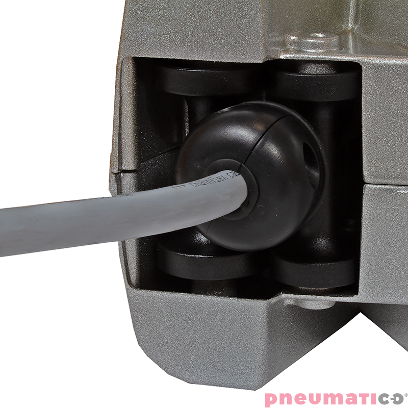 Zwijadło do ładowania akumulatora 2x9mm&sup2; 30A ZECA 6216 9m