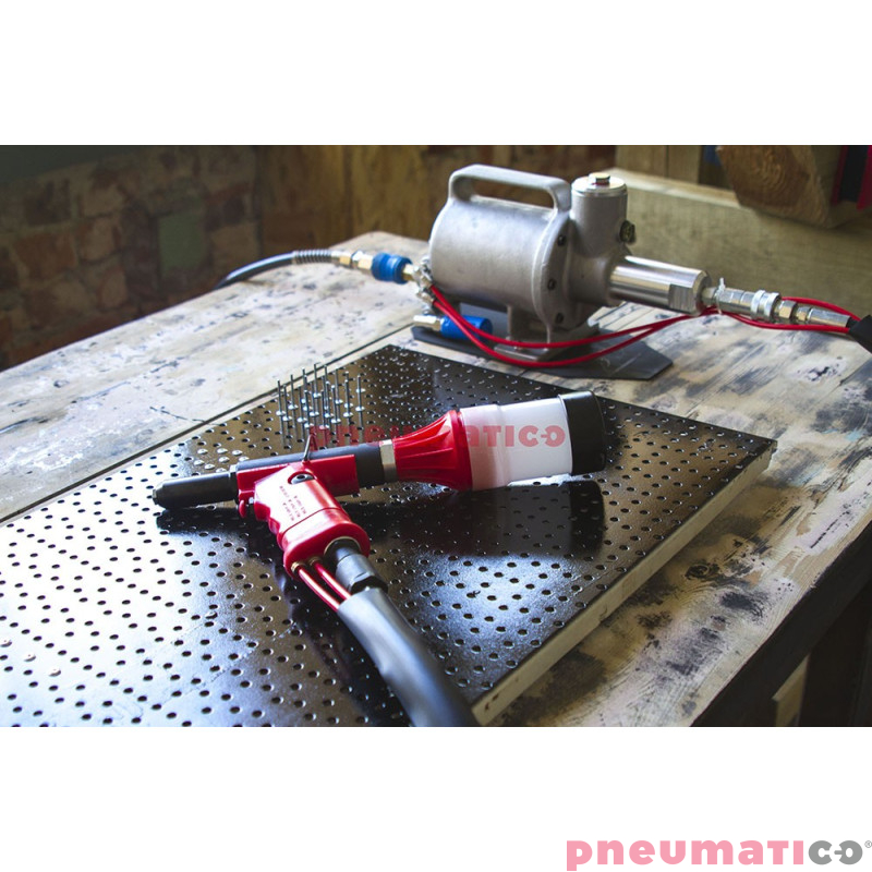 Nitownica hydrauliczno-pneumatyczna do nit&oacute;w zrywalnych FAR RAC 2200