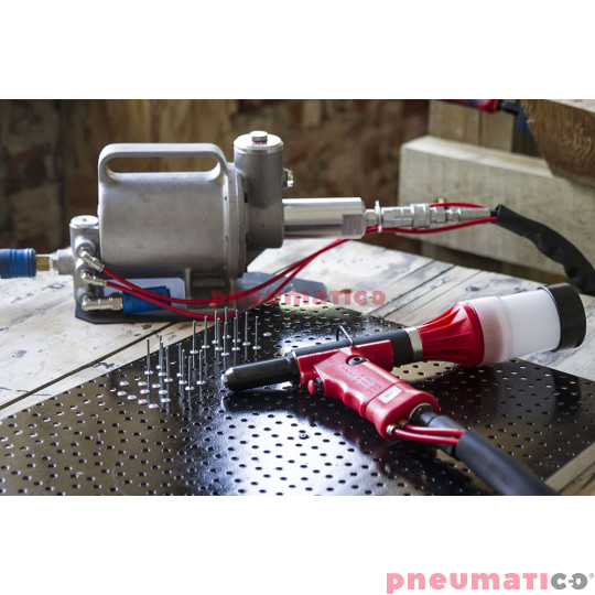 Nitownica hydrauliczno-pneumatyczna do nit&oacute;w zrywalnych FAR RAC 2200