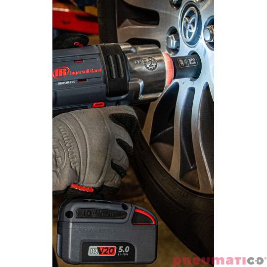 Akumulatorowy klucz udarowy z wymiennym wrzecionem Ingersoll Rand W7153 DXS® 1/2" 2034 Nm 20V Akumulatorowy klucz udarowy z wymiennym wrzecionem Ingersoll Rand W7153 DXS® 1/2" 2034 Nm 20V