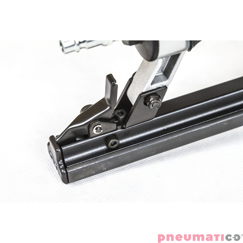 Zszywacz pneumatyczny do blaszek flex