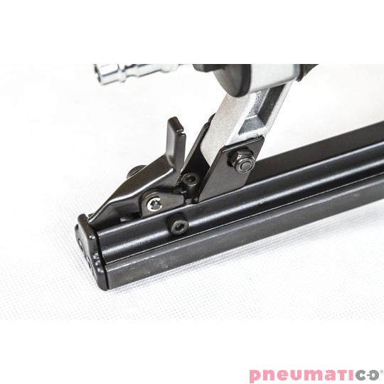 Zszywacz pneumatyczny do blaszek flex