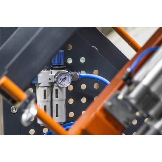 Stół do produkcji palet PT-3300 Stół do produkcji palet PT-3300