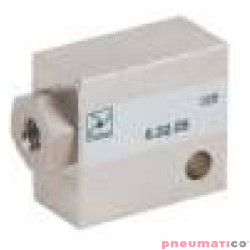 Zaw&oacute;r szybkiego spustu - przyłącza pod kątem 90&deg; PNEUMAX