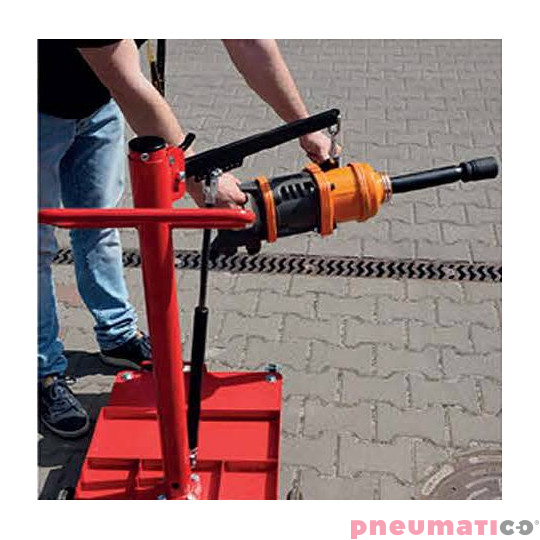 Klucz udarowy z w&oacute;zkiem transportowym GTools ZM-100L 1" 4180Nm