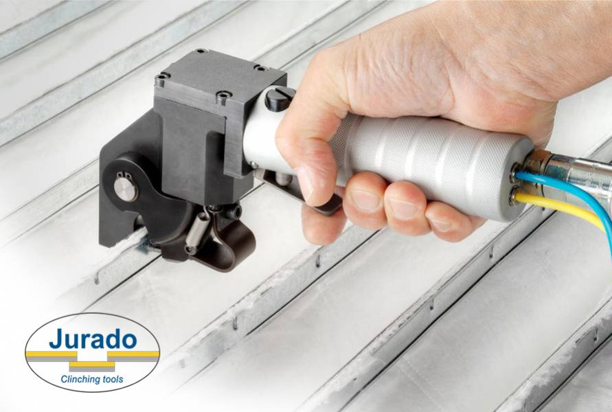 Klinczowanie czyli innowacyjna technologia łączenia blachy na zimno Klinczowanie czyli innowacyjna technologia łączenia blachy na zimno